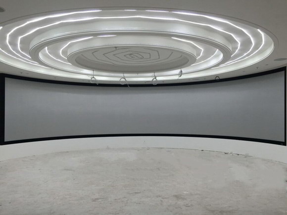 Últimas notícias da empresa sobre O que é tela de projeção curvada simulação